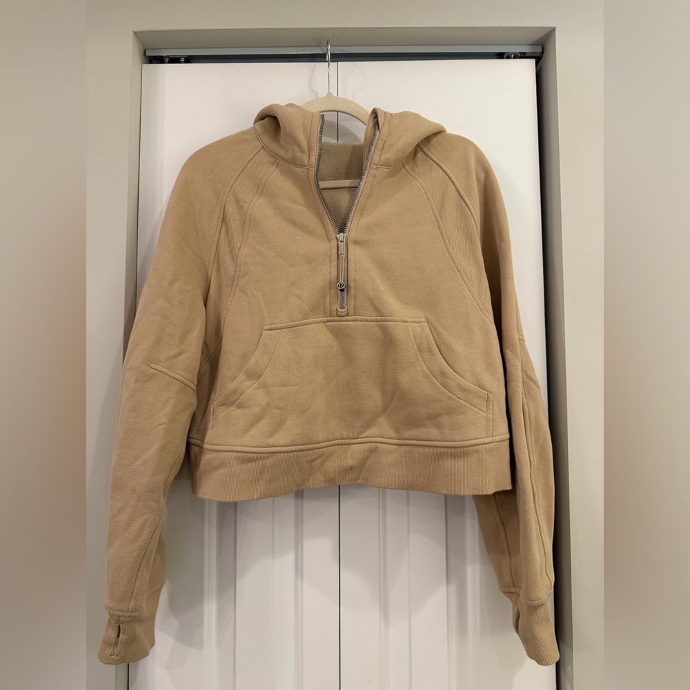 Lululemon tan scuba set